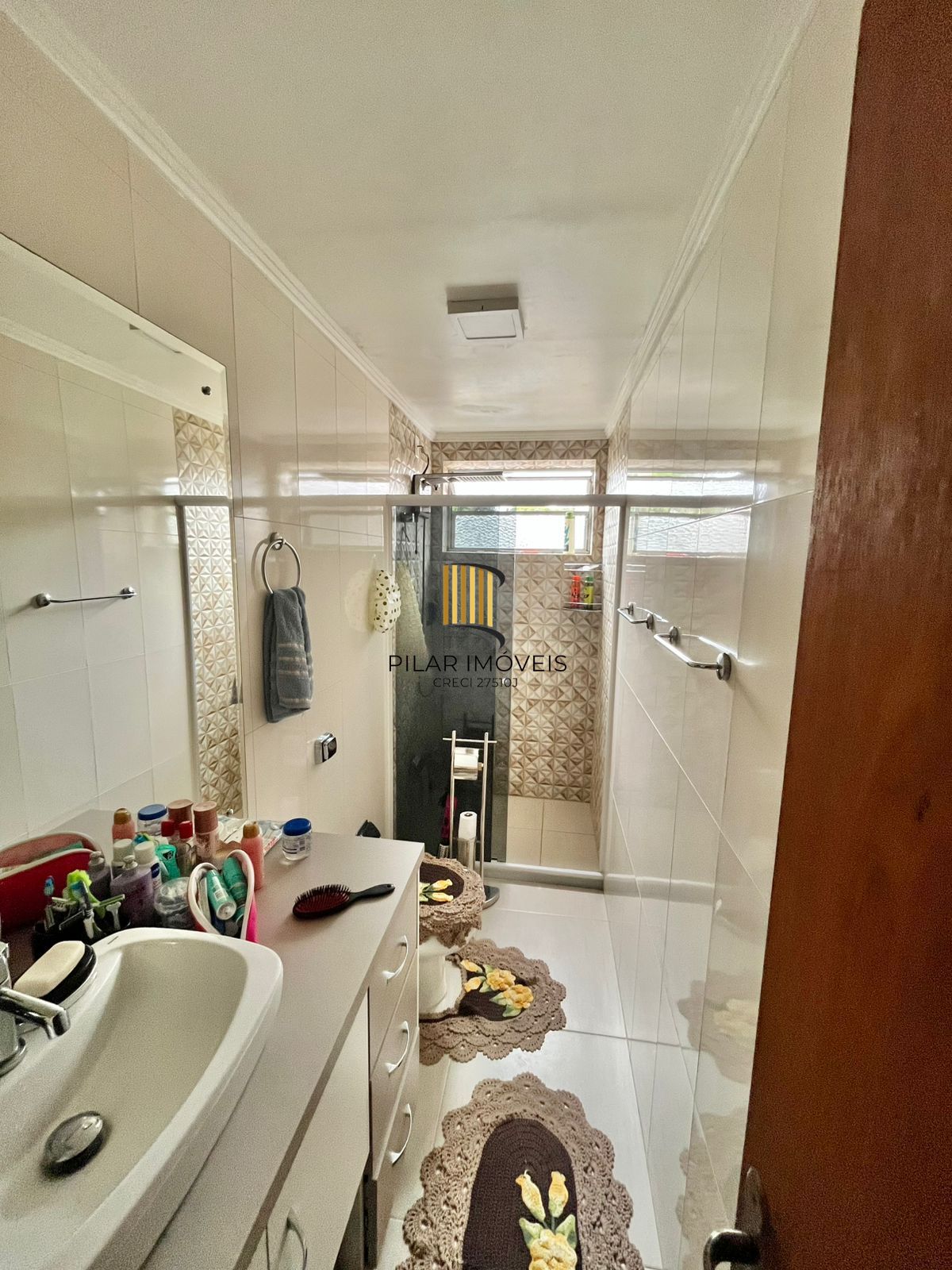 Apto de 02 dorm, mobiliado, transformado em 01 dorm, com vaga no Passo da Areia