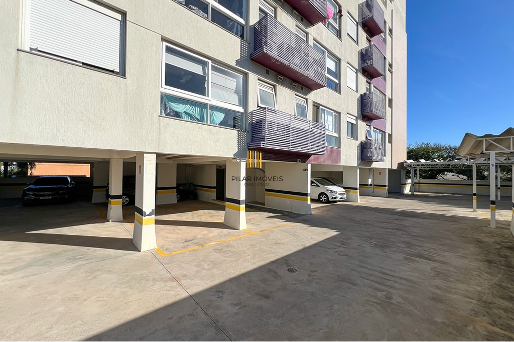 Apartamento 2 dormitórios no bairro Azenha