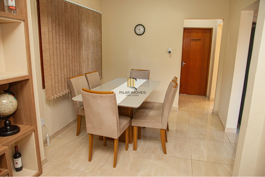 Casa 2 dormitórios no bairro Fiuza