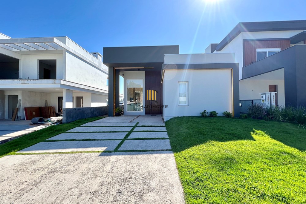 Casa de Condomínio 3 dormitórios no bairro Sanga Funda