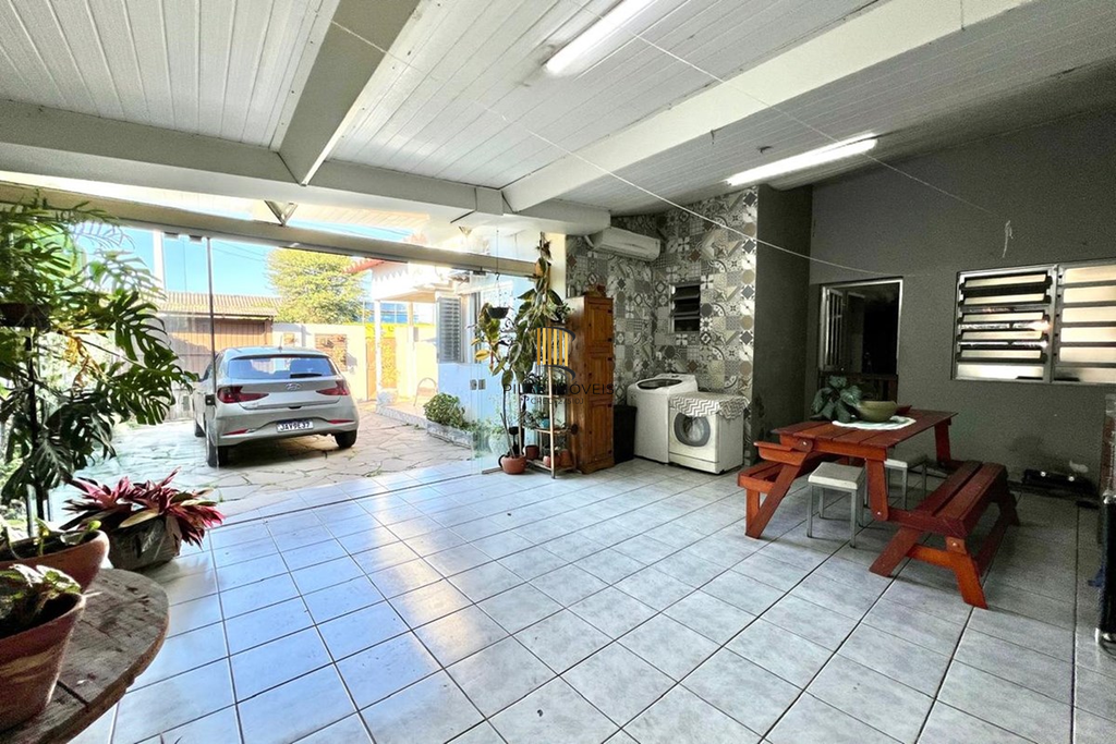 Casa 2 dormitórios no bairro Niterói