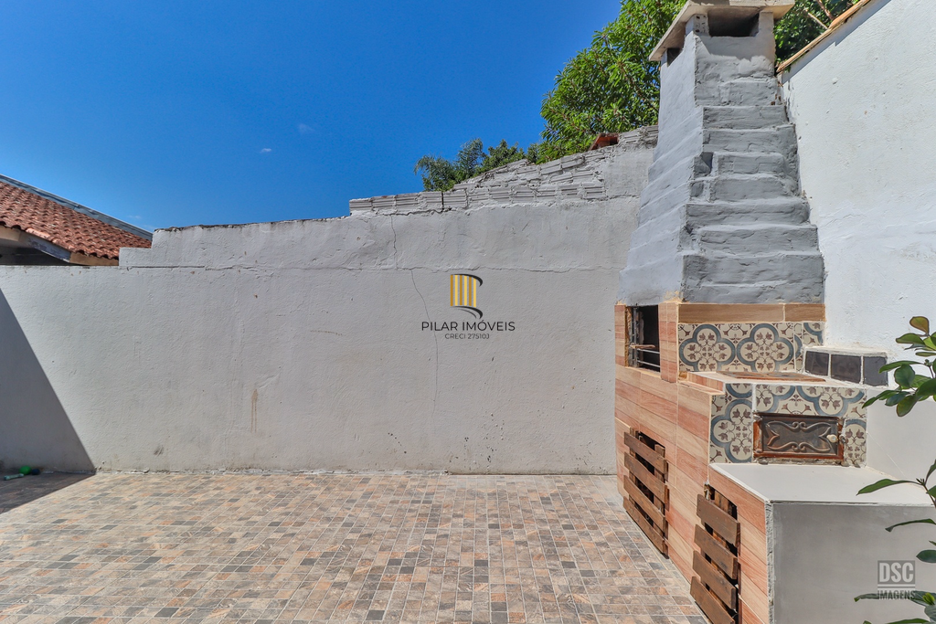 Casa 2 dormitórios no bairro Hípica