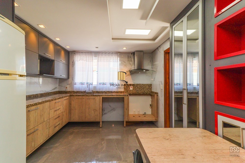 Casa 7 dormitórios no bairro Vila Ipiranga