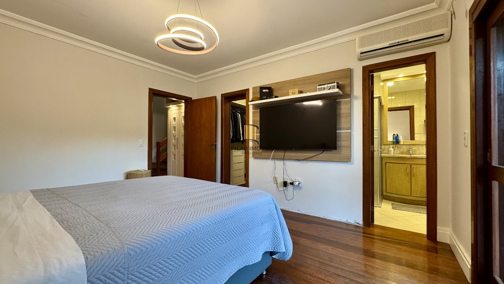 Casa 3 dormitórios no bairro Ipanema
