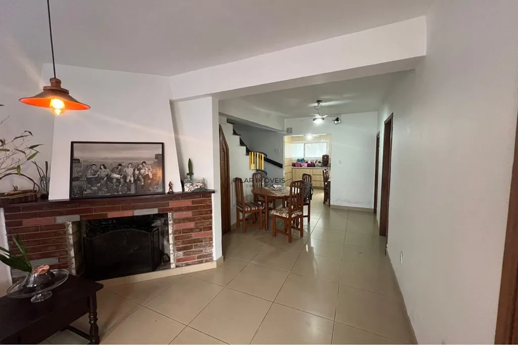 Casa 5 dormitórios no bairro Partenon