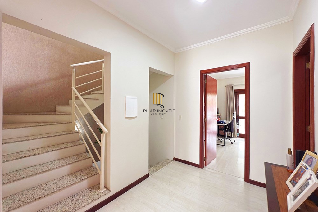 Casa de Condomínio 3 dormitórios no bairro Hípica