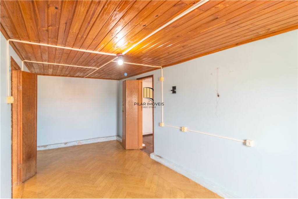 Casa 5 dormitórios no bairro Partenon