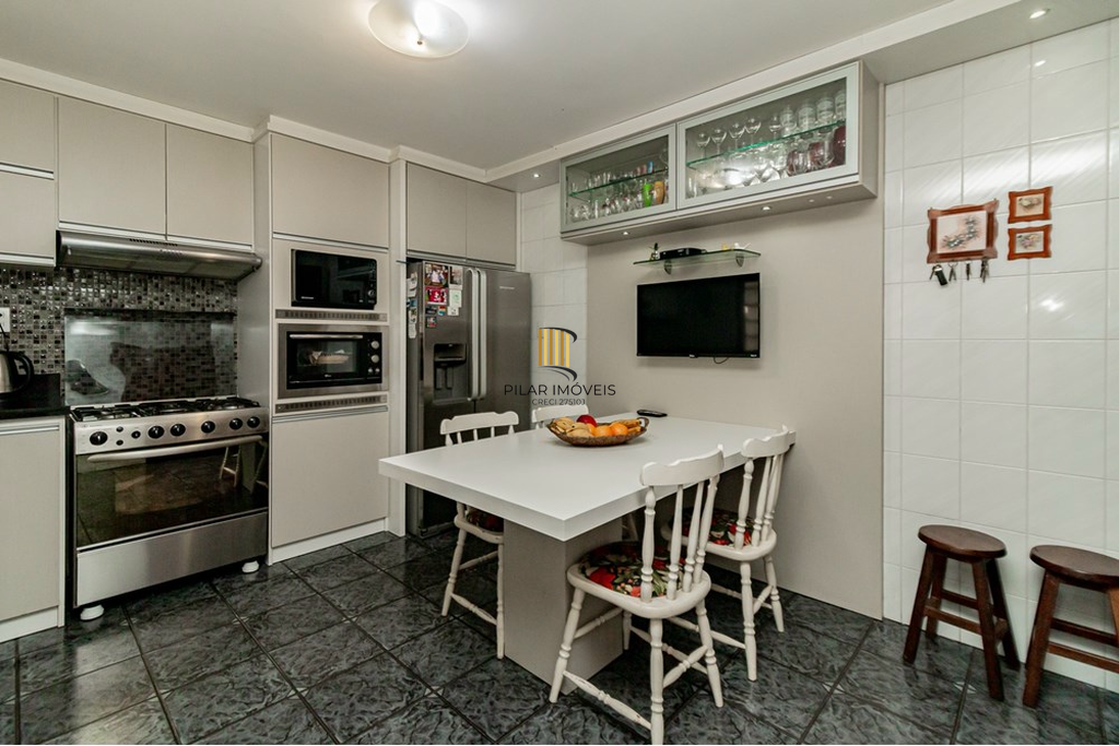 Casa 4 dormitórios no bairro Jardim Planalto