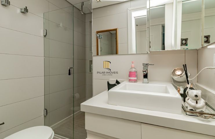 🏡 Apartamento Reformado e Decorado na Cristóvão Colombo — Vista Espetacular para o Pôr do Sol do Guaíba 🌅