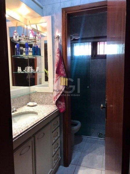 Casa para Venda - 390m², 3 dormitórios, sendo 1 suites, 4 vagas - Ouro Branco
