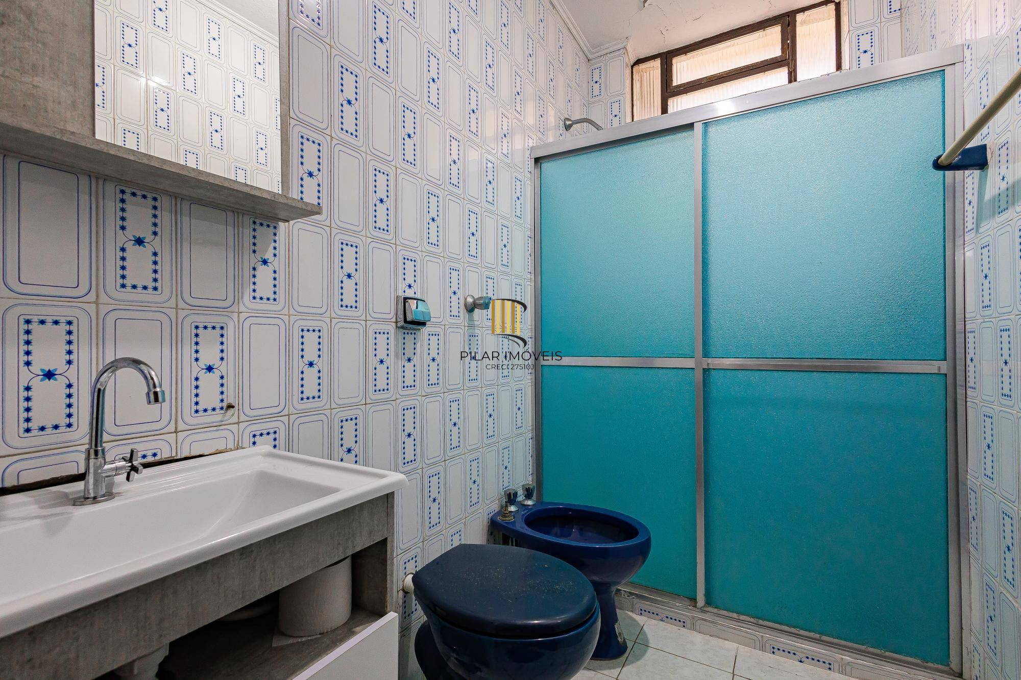 Casa 5 dormitórios no bairro Parque Santa Fé