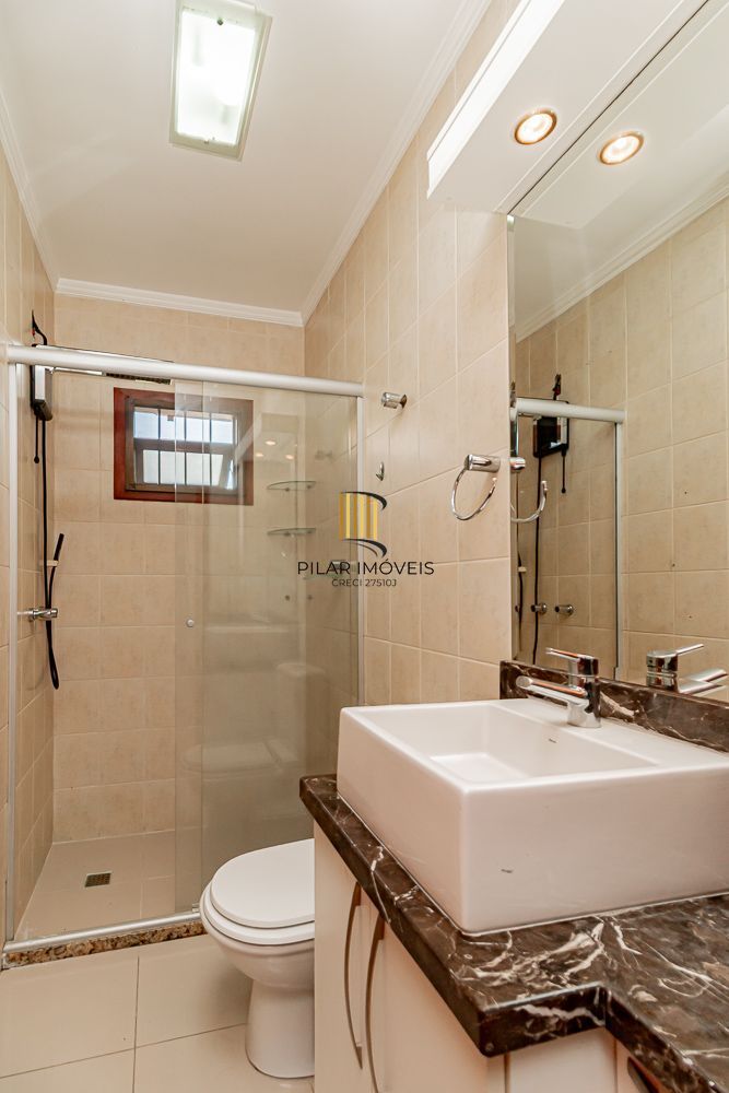 Oportunidade em Ipanema: Casa em Condomínio Fechado com Suíte Master, Hidromassagem e Alto Padrão