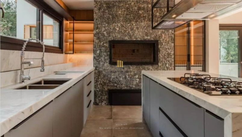 Casa 423 m², 4 suítes no Elegante Condomínio Saint Moritz, Mato Queimado Gramado