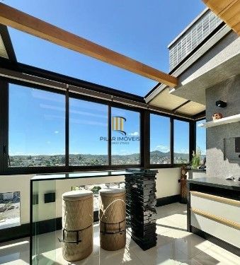 Cobertura 2 dormitórios, 218m², lareira, teto retrátil, Centro em Novo Hamburgo