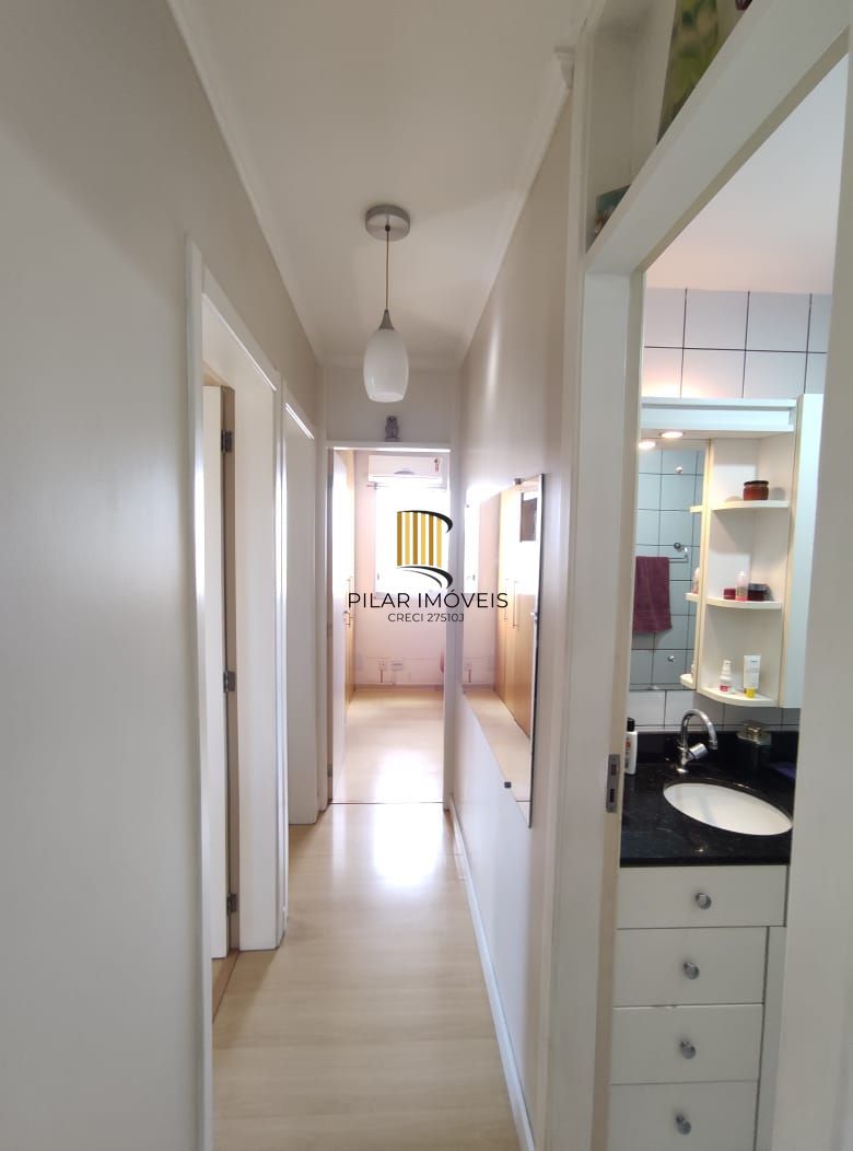 Apartamento 3 dormitórios, 1 suíte, salão de festas e 1 vaga no Bairro Sarandi.