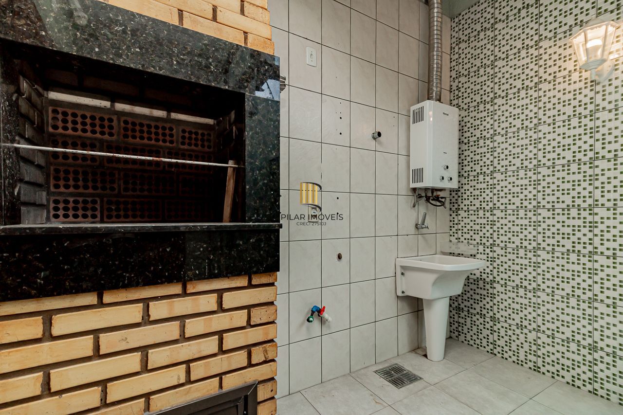 Oportunidade em Ipanema: Casa em Condomínio Fechado com Suíte Master, Hidromassagem e Alto Padrão