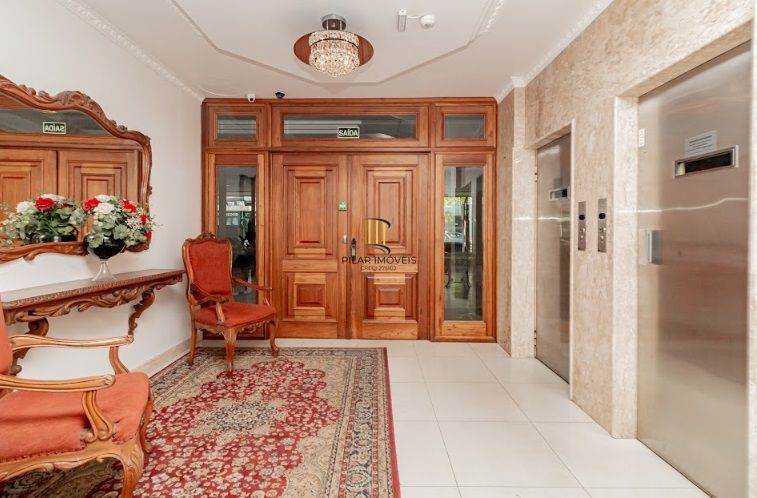 🏡 Apartamento Reformado e Decorado na Cristóvão Colombo — Vista Espetacular para o Pôr do Sol do Guaíba 🌅