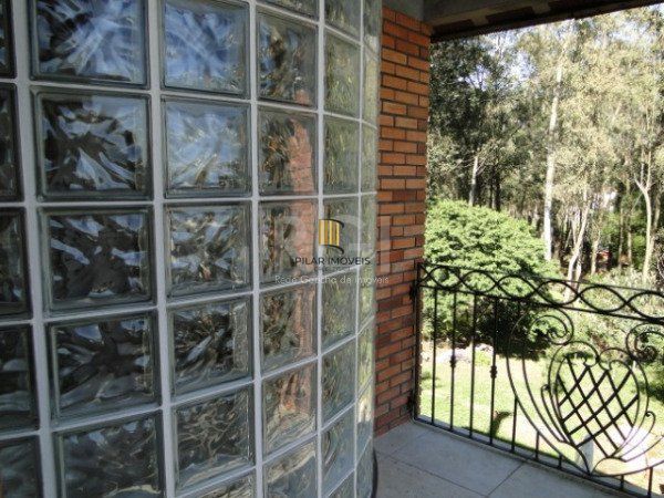 Casa Condominio para Venda - 480m², 3 dormitórios, sendo 2 suites, 2 vagas - Elsa