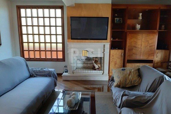 Casa para Venda - 390m², 3 dormitórios, sendo 1 suites, 4 vagas - Ouro Branco