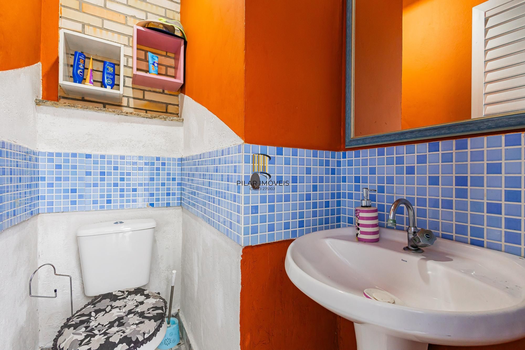 Casa 5 dormitórios no bairro Parque Santa Fé