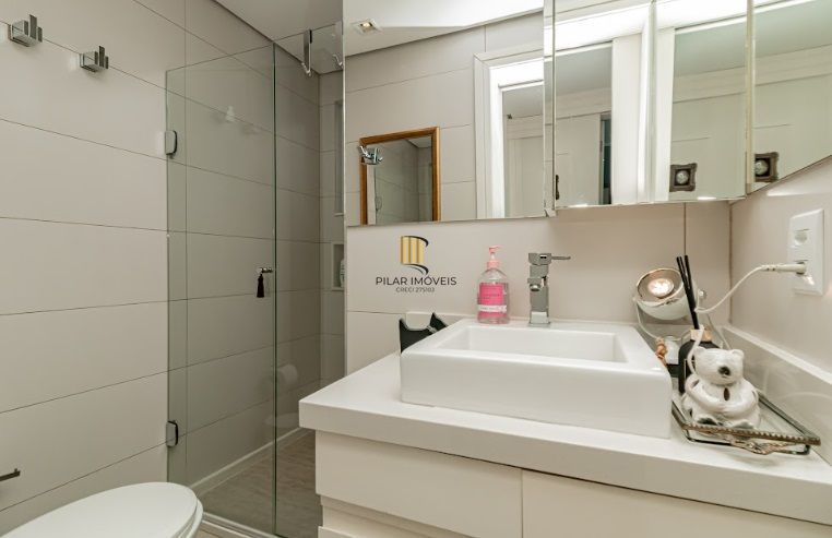 🏡 Apartamento Reformado e Decorado na Cristóvão Colombo — Vista Espetacular para o Pôr do Sol do Guaíba 🌅