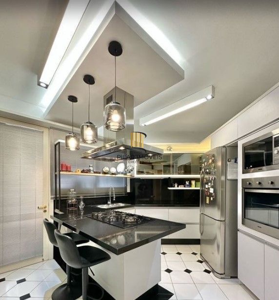 Cobertura 2 dormitórios, 218m², lareira, teto retrátil, Centro em Novo Hamburgo