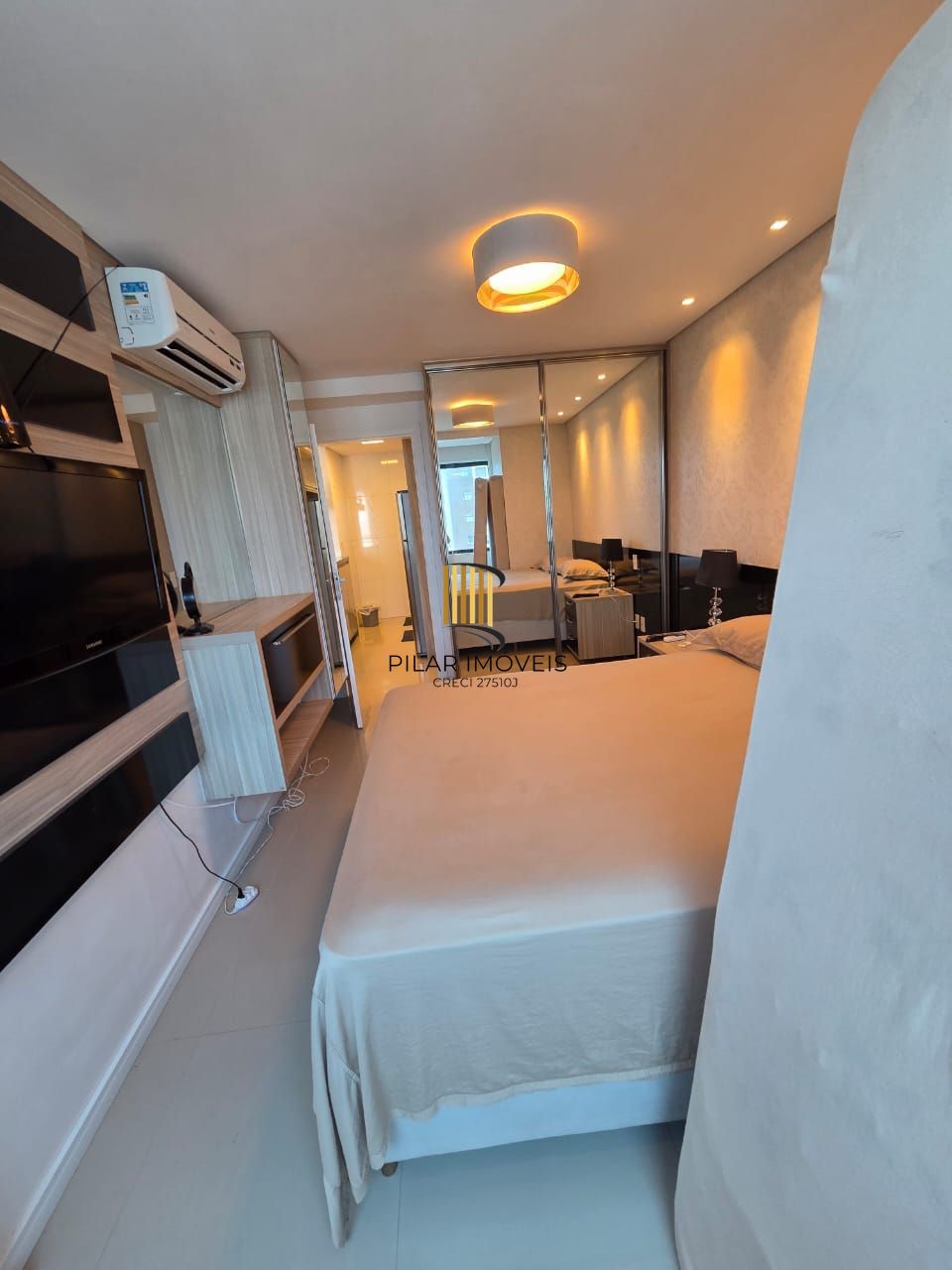 Apartamento 1 dormitório e churrasqueira, 1Box 550 m do mar, Capão da Canoa.