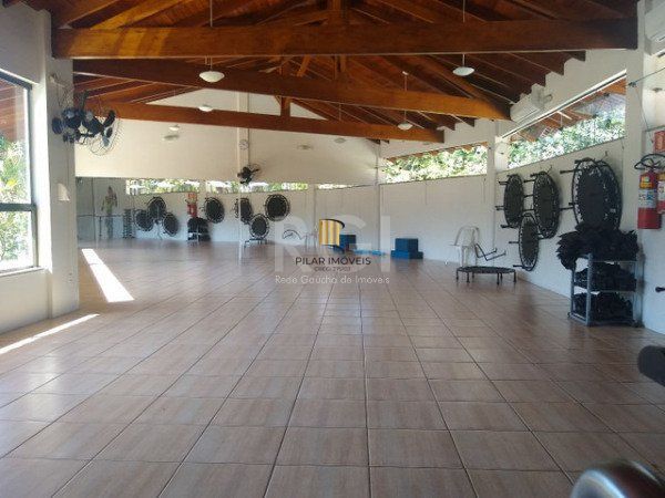 Casa Condominio para Venda - 480m², 3 dormitórios, sendo 2 suites, 2 vagas - Elsa