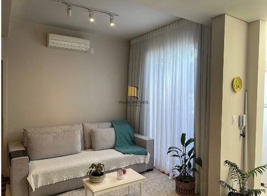 Apartamento de 1 dormitório totalmente reformado com áreas externas privativas e acabamento diferenciado no bairro Santo Antônio