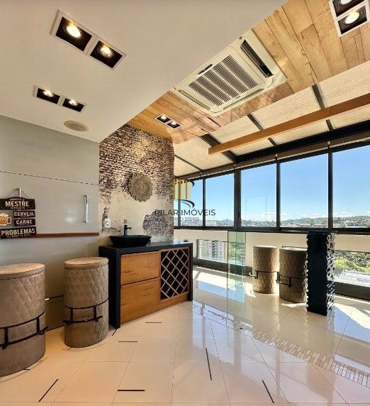 Cobertura 2 dormitórios, 218m², lareira, teto retrátil, Centro em Novo Hamburgo