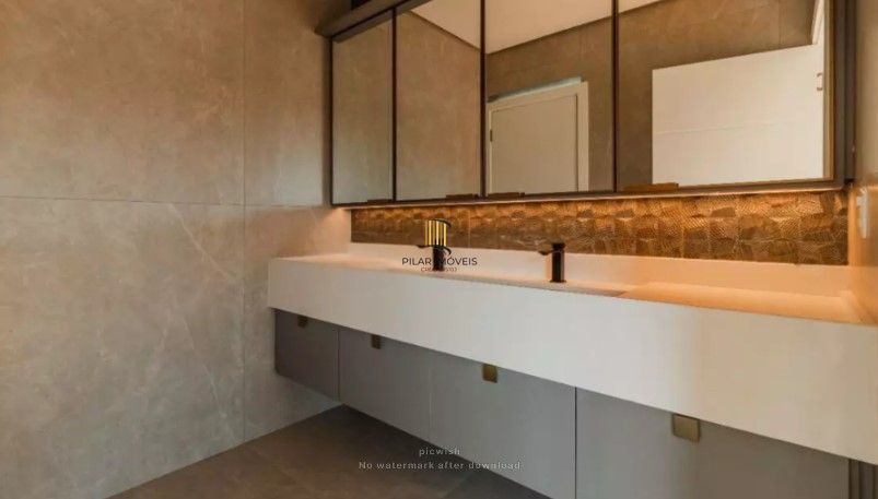 Casa 423 m², 4 suítes no Elegante Condomínio Saint Moritz, Mato Queimado Gramado