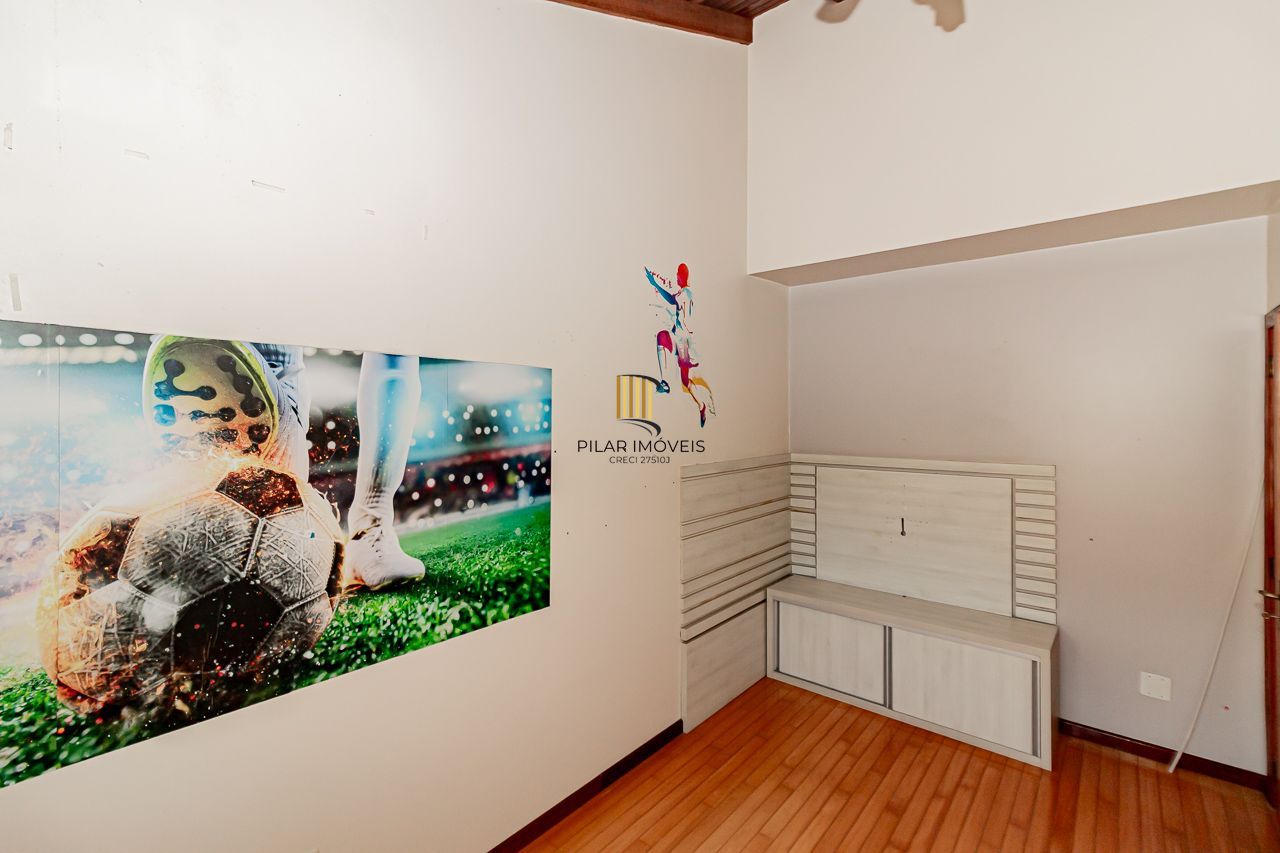 Oportunidade em Ipanema: Casa em Condomínio Fechado com Suíte Master, Hidromassagem e Alto Padrão