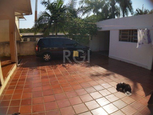 Casa para Venda - 252m², 3 dormitórios, 2 vagas - Belém Novo