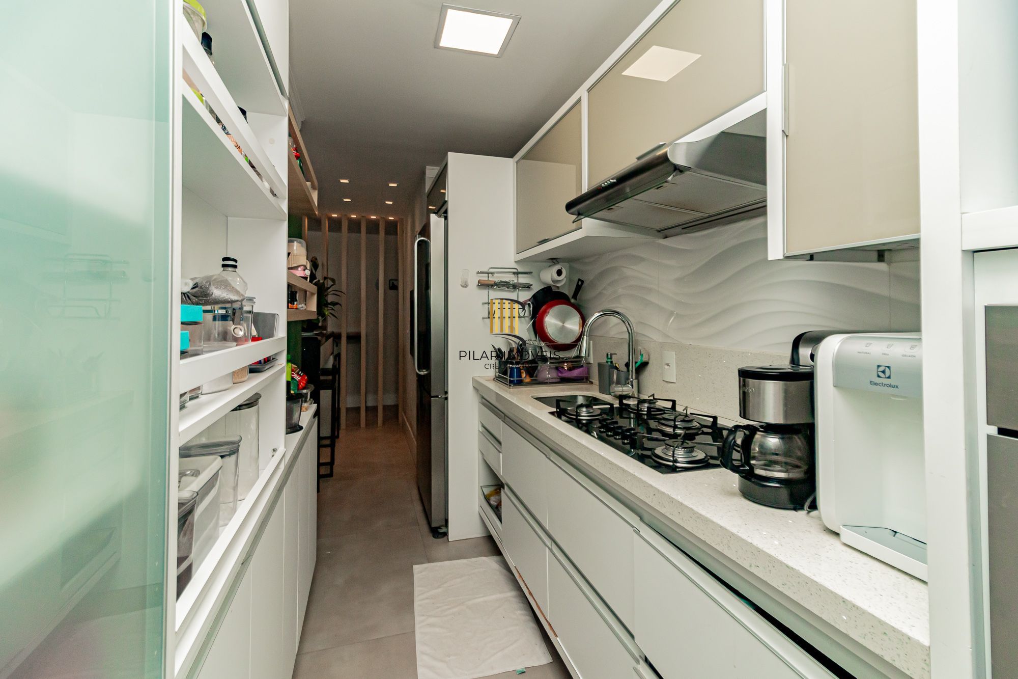 Apartamento 3 dormitórios, 2 banheiros, 1 vaga coberta e piscinas B. São Geraldo