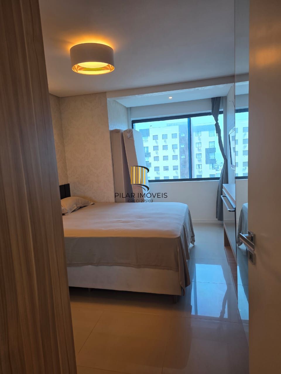 Apartamento 1 dormitório e churrasqueira, 1Box 550 m do mar, Capão da Canoa.