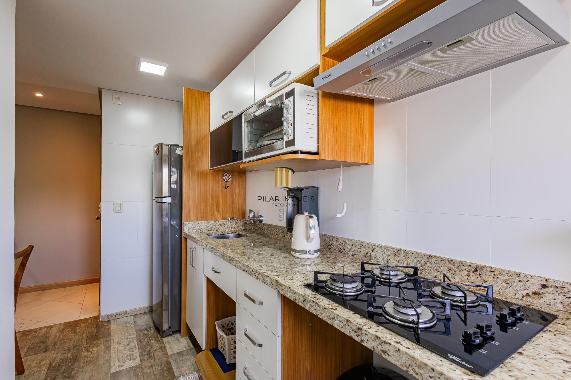 Apartamento lindo, 2 dormitórios, 2 vagas de garagem e ELEVADOR B. Jardim Botánico