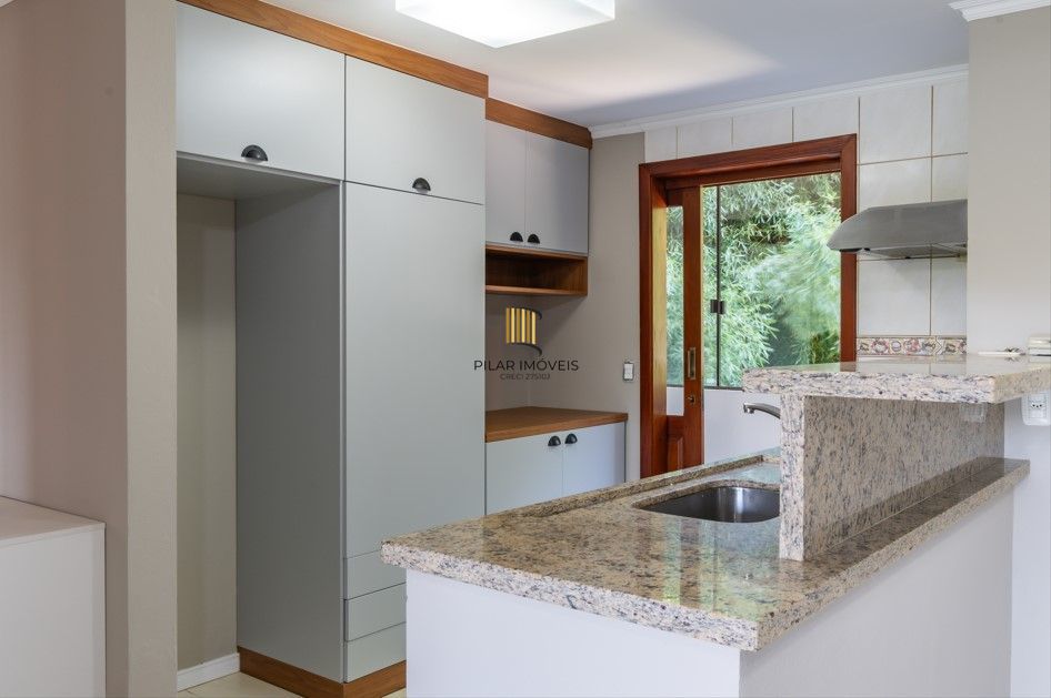 AP 3 dorm. (1 suíte hidro, 1 demi-suíte), 1 vaga. B. Jardim dos Ipês, Gramado.