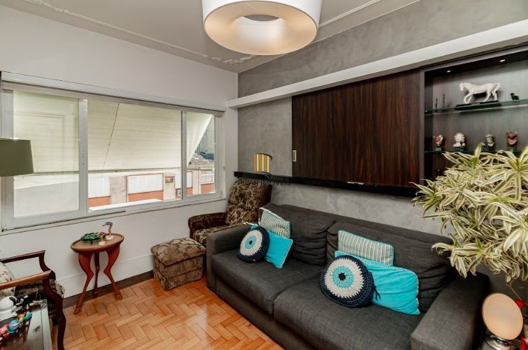 🏡 Apartamento Reformado e Decorado na Cristóvão Colombo — Vista Espetacular para o Pôr do Sol do Guaíba 🌅