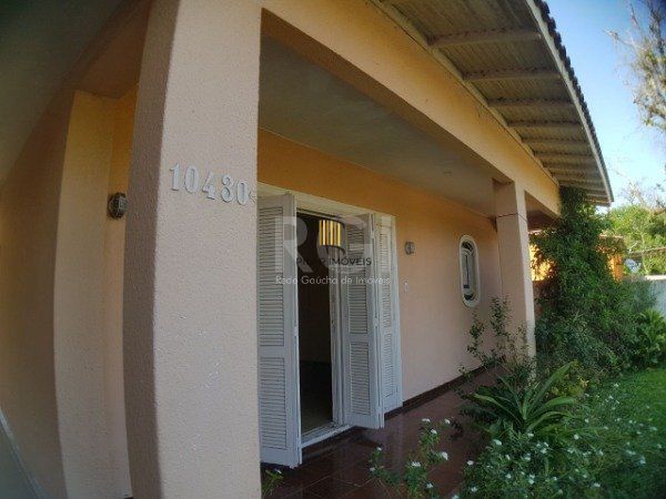 Casa para Venda - 252m², 3 dormitórios, 2 vagas - Belém Novo