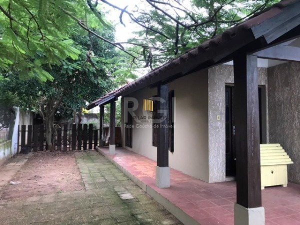 Casa para Venda - 147m², 3 dormitórios, sendo 1 suites, 2 vagas - Ideal