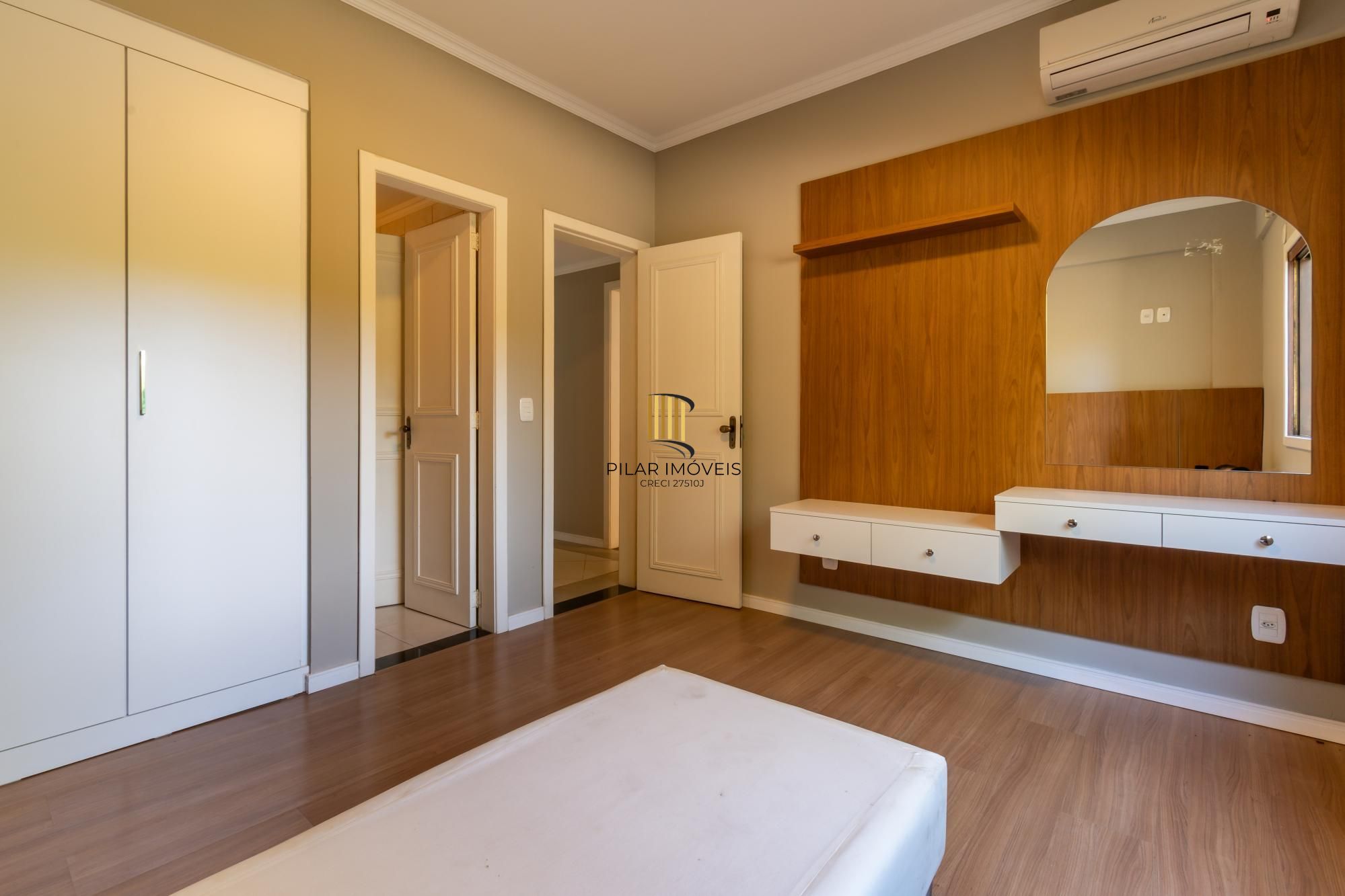 AP 3 dorm. (1 suíte hidro, 1 demi-suíte), 1 vaga. B. Jardim dos Ipês, Gramado.