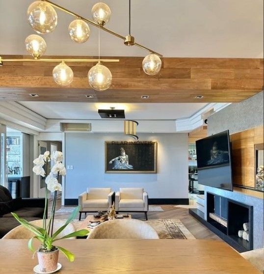 Cobertura 2 dormitórios, 218m², lareira, teto retrátil, Centro em Novo Hamburgo