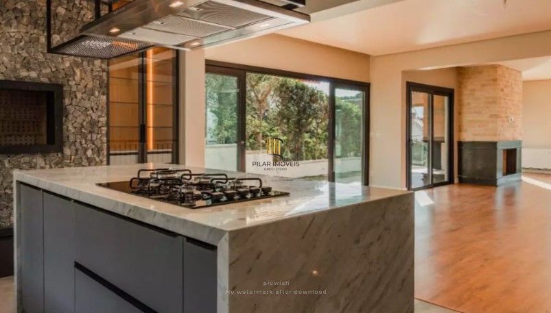 Casa 423 m², 4 suítes no Elegante Condomínio Saint Moritz, Mato Queimado Gramado