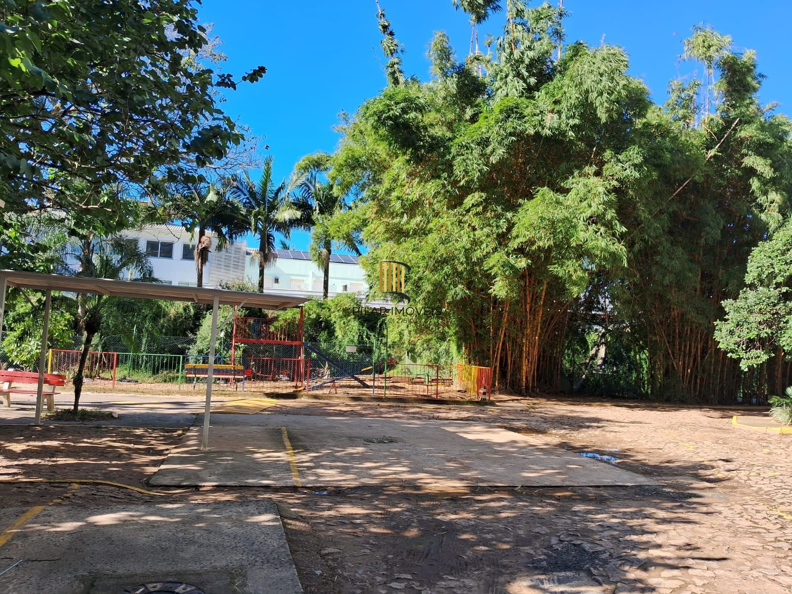 Apartamento 2 dormitórios no bairro Cavalhada