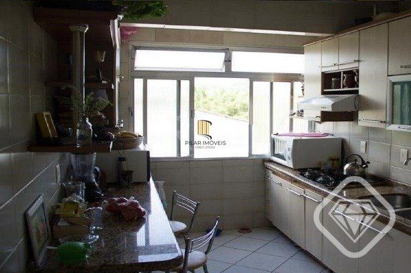 Apartamento para Venda - 70m², 3 dormitórios, Camaquã