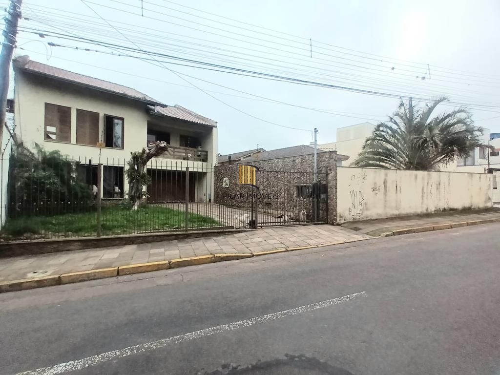 Sobrado 4 dormitórios no bairro Nossa Senhora das Graças
