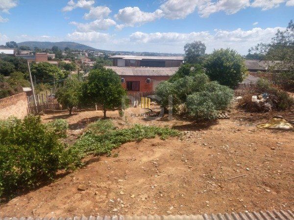 Casa para Venda - 150m², 5 dormitórios, 3 vagas - intersul