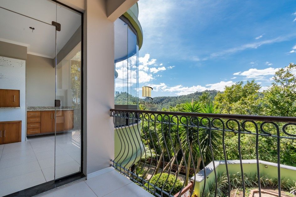 AP 3 dorm. (1 suíte hidro, 1 demi-suíte), 1 vaga. B. Jardim dos Ipês, Gramado.