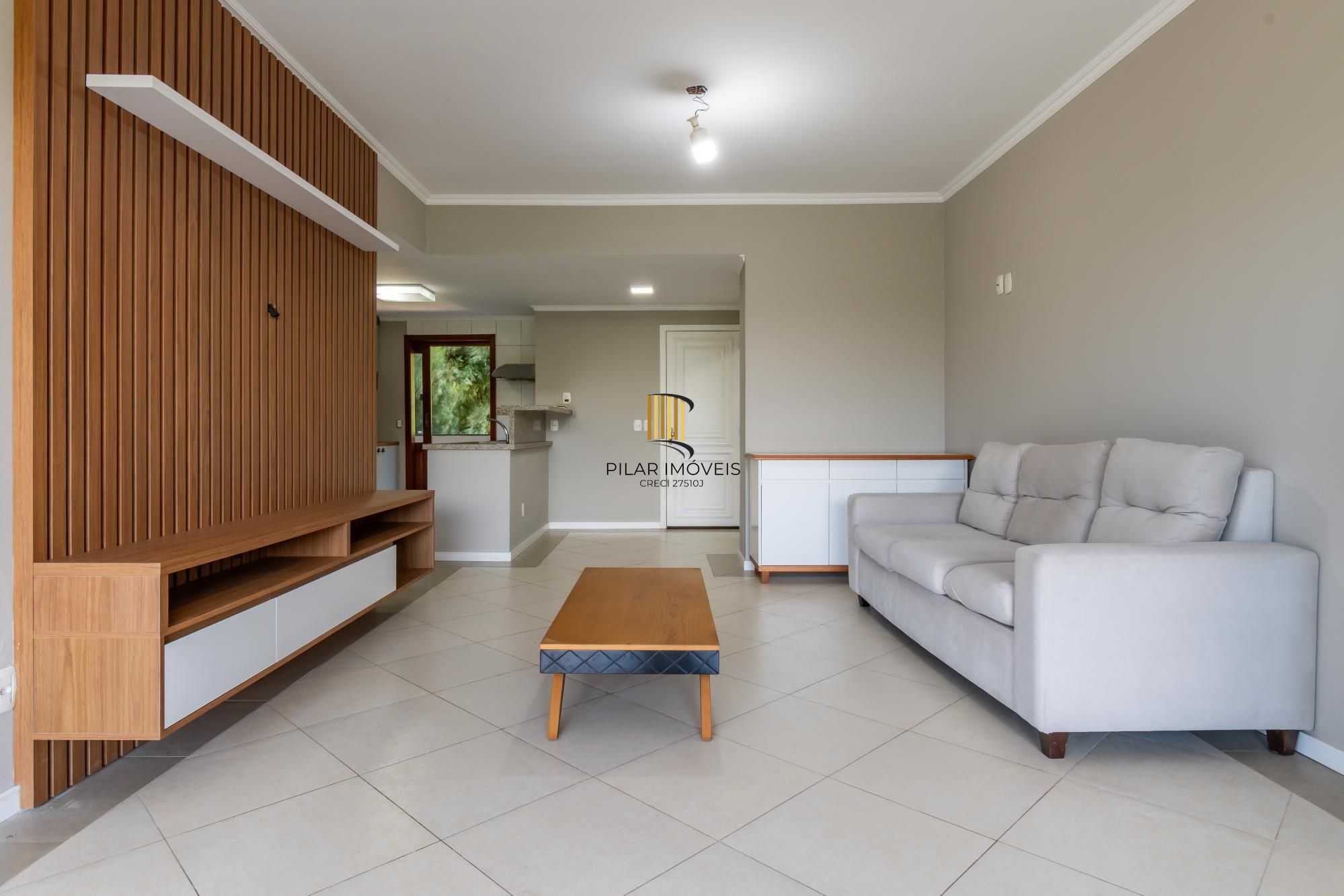 AP 3 dorm. (1 suíte hidro, 1 demi-suíte), 1 vaga. B. Jardim dos Ipês, Gramado.