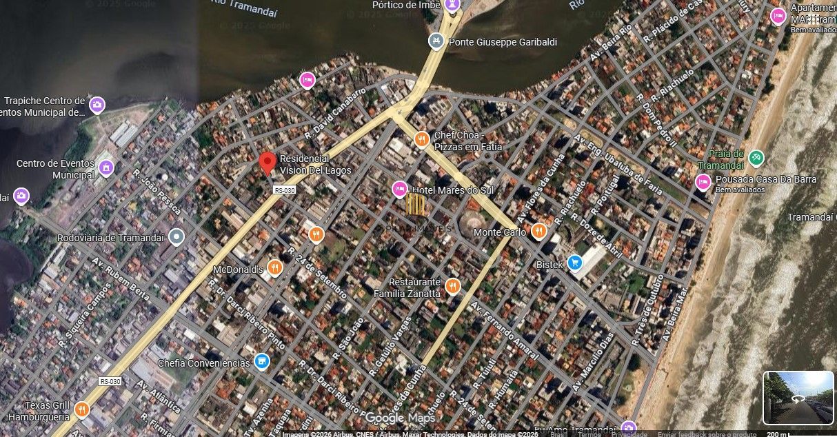 Apartamento, 2 dormitórios, 1 vaga coberto, churrasqueira no centro de Tramandaí